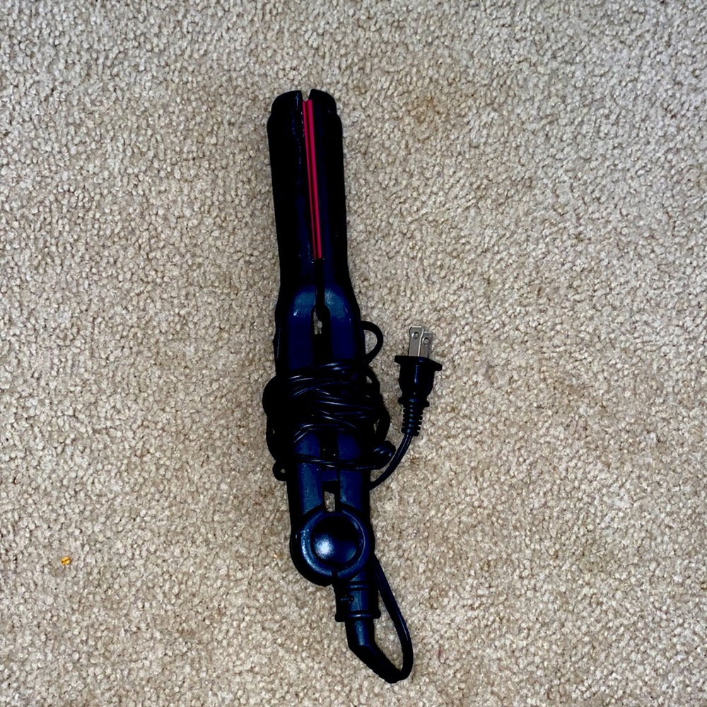 Revlon flat iron
